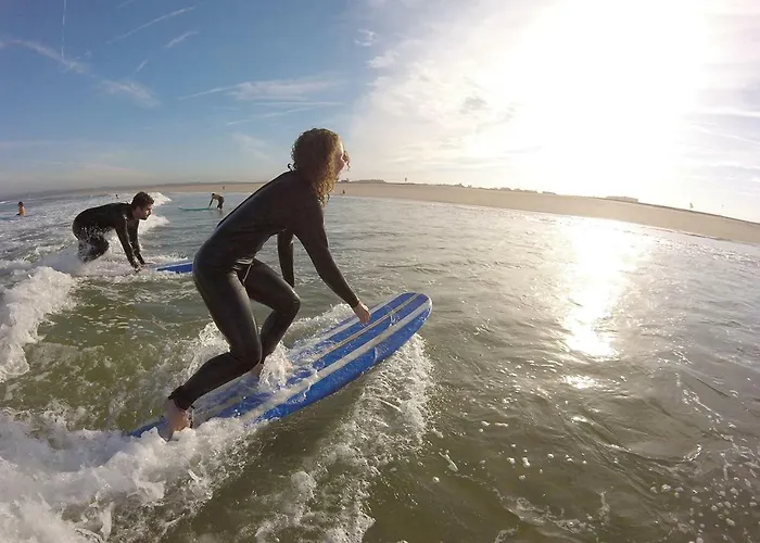 Watermark Surf House Bed and Breakfast *