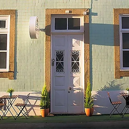 Watermark Surf House Espinho (Aveiro)