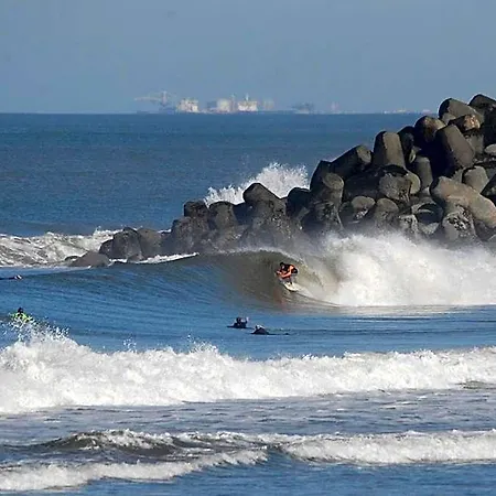 Watermark Surf House Bed & Breakfast