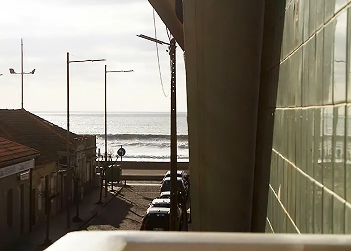 B&B Watermark Surf House